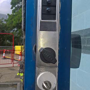 Gate lock services in Yorbalinda